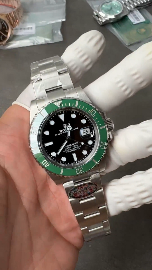SUBMARINER (Rolex Submariner)
